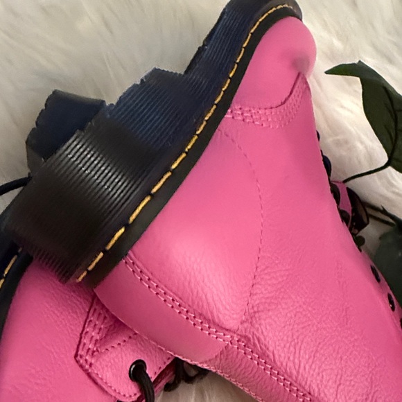 Dr. Martens Vibrant Pink Combat Boots for Ladies NWOT🔥 - Picture 10 of 15